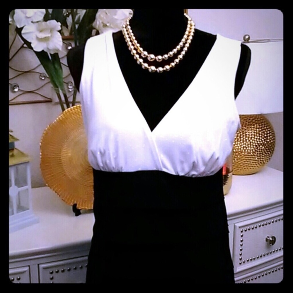 Black & White Dress - Picture 1 of 4